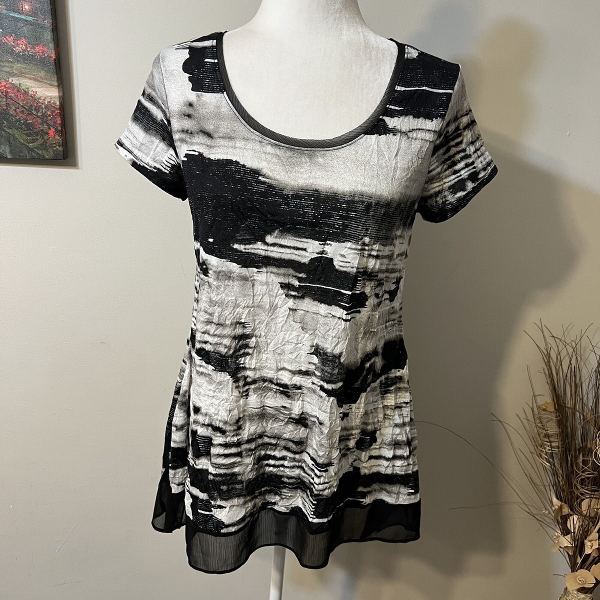 NWT Simply Vera Wang Women's White Black Sheer Geometric Tunic Top