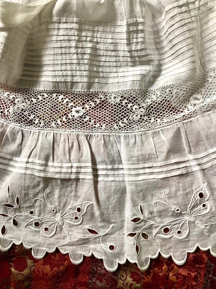 ancienne robe de baptême en broderie anglaise et dentelle crochet - Photo 4/4