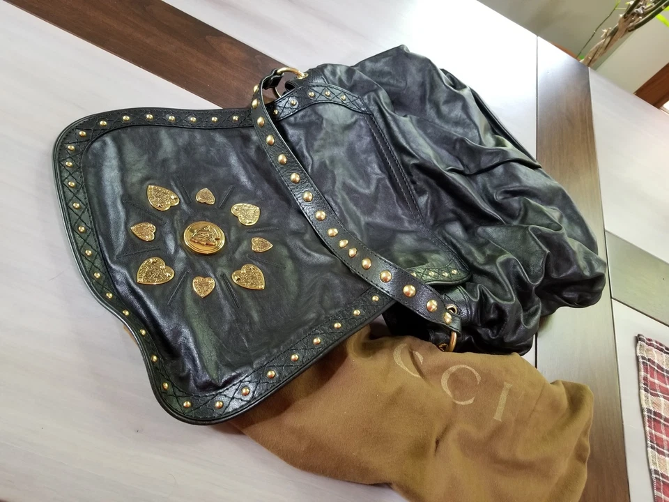 ☆AUTÉNTICO NUEVO GUCCI IRINA BABOUSKA HOBO CLÁSICO CUERO NEGRO TACHUELAS TONO DORADO☆ Foto 3 de 4