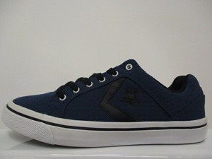 distrito canvas low trainers