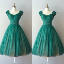 Green Evening Dresses Short Sleeves A Line Tulle Knee Length Girl Prom Gowns