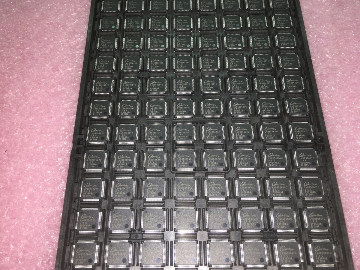 Lotto Di 2 Chip Zarlink LE88231DLC, IC VoicePort 2CH FXS 4kHz, 80LQFP, RoHS, Per Telecomunicazioni