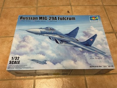 Trumpeter MiG-29A mit Zubehör in 1/32 (Bauanleitung fehlt)