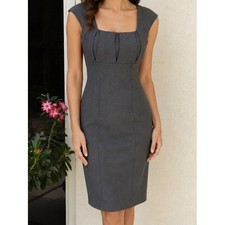 CALVIN KLEIN. Sz 4.Grey Sleeveless  Dress. Square Neckline. Box Pleat.