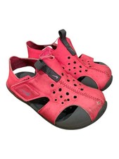 Nike Sunray Protect 2 Kids' Water Sandals in Hyper Pink/Fuchsia Size 8c