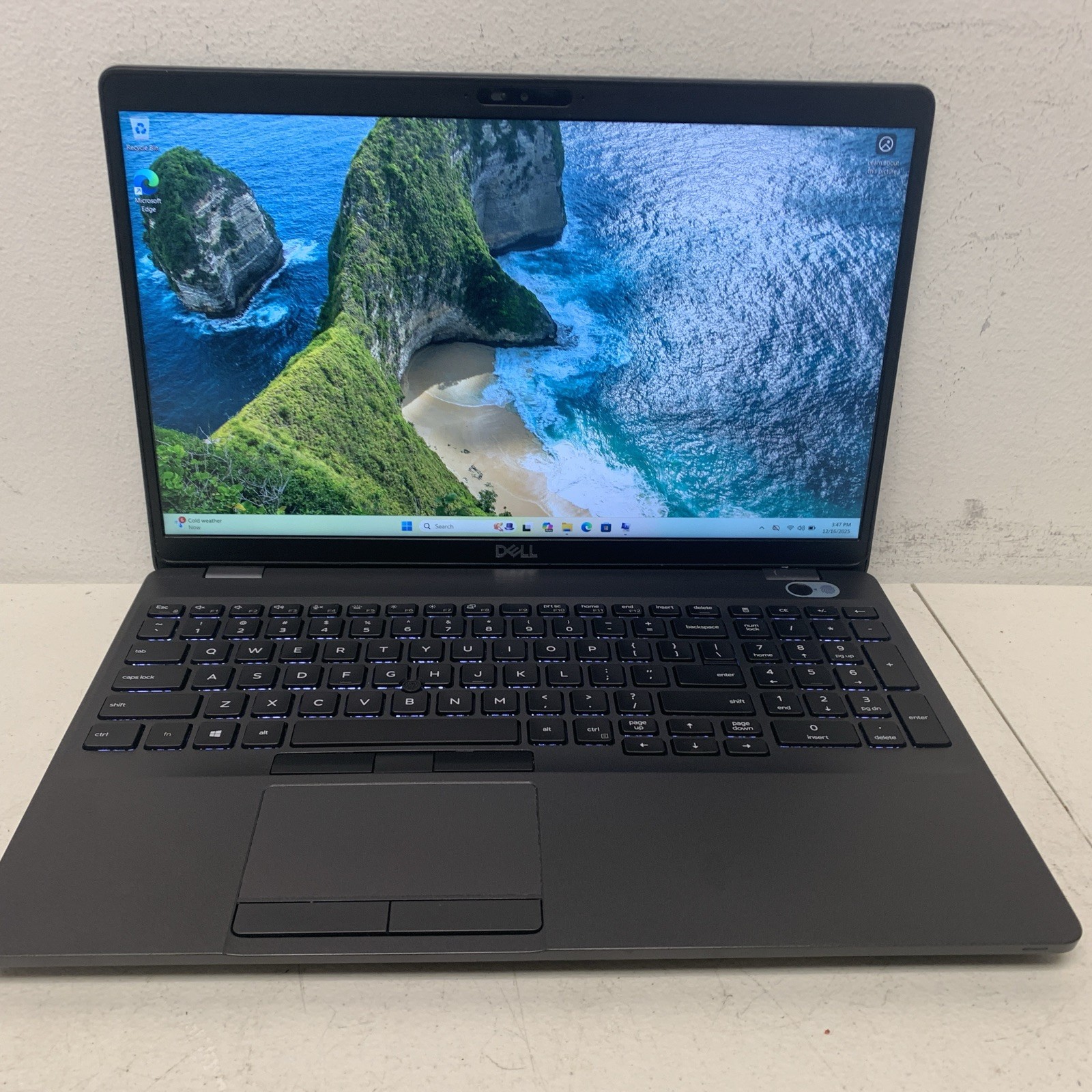 Dell Precision 3541 - Core i7 Laptop
