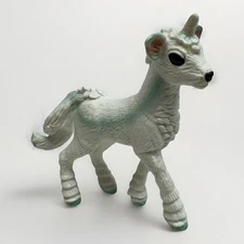 Retired Schleich Bayala 70487 Takiti Unicorn Foal Fairies Elf Collection Figure