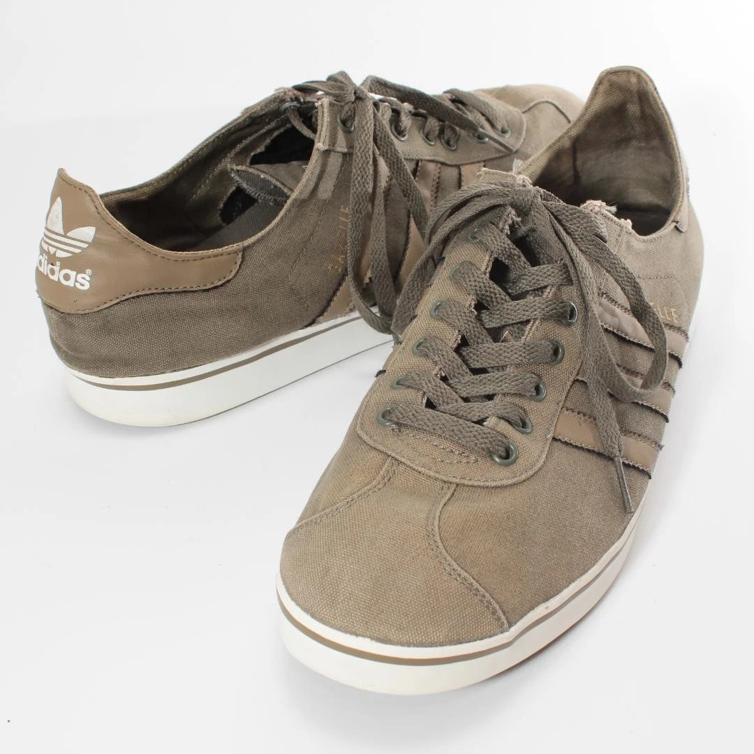 Adidas Gazelle Uomo 11.5 US Dark Cargo Bianco Gomma Usate con usura