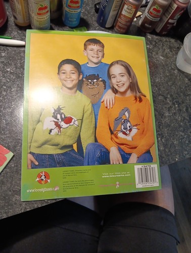 LOONEY TUNES SWEATERS Knit Instructions OUT OF PRINT, HARD TO FIND, LARGE CHARTS - Picture 2 of 4