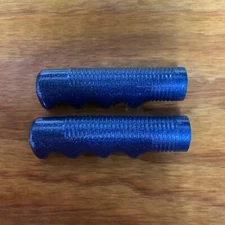 HUNT WILDE BICYCLE HANDLE BAR GRIPS BLUE GLITTER FITS MUSCLE BIKES SCHWINN HUFFY