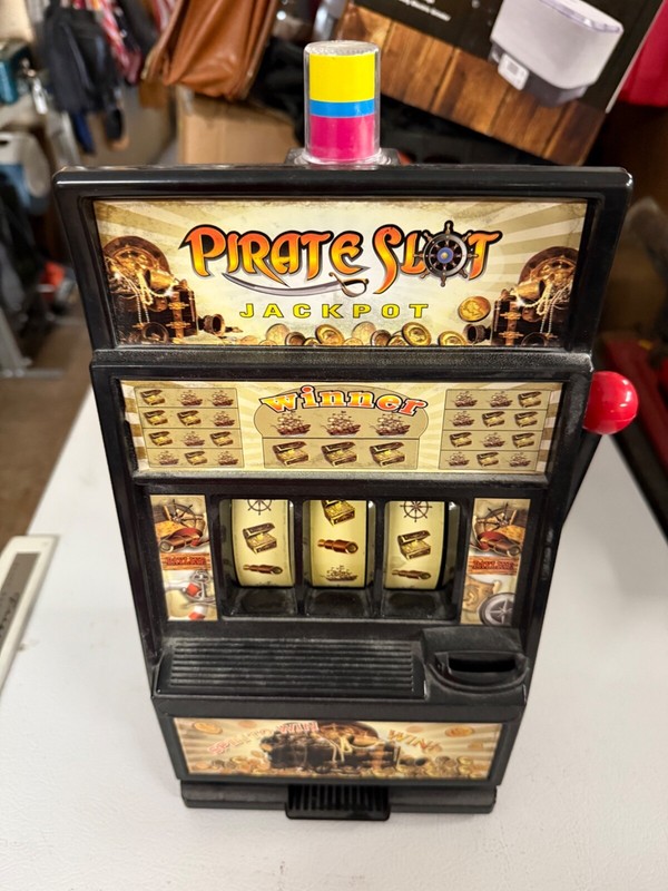 Pirate Jumbo Slot Machine Casino Toy Piggy Bank Replica with Flashing lights ...