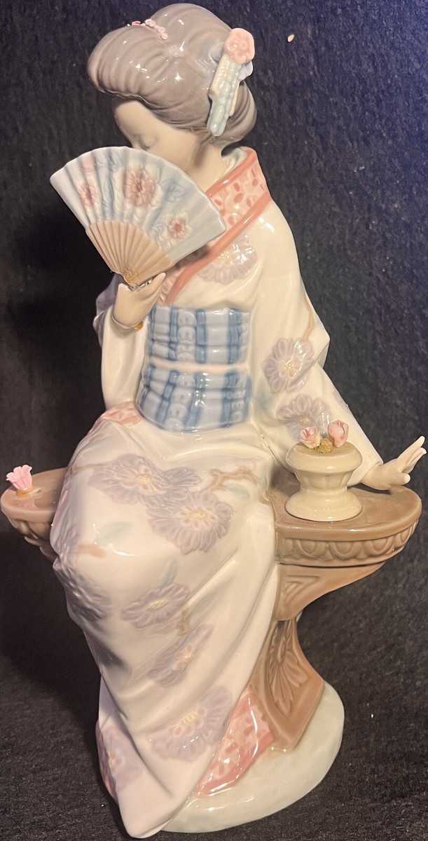 Lladro #5327 Nippon Japanese Geisha Porcelain 9