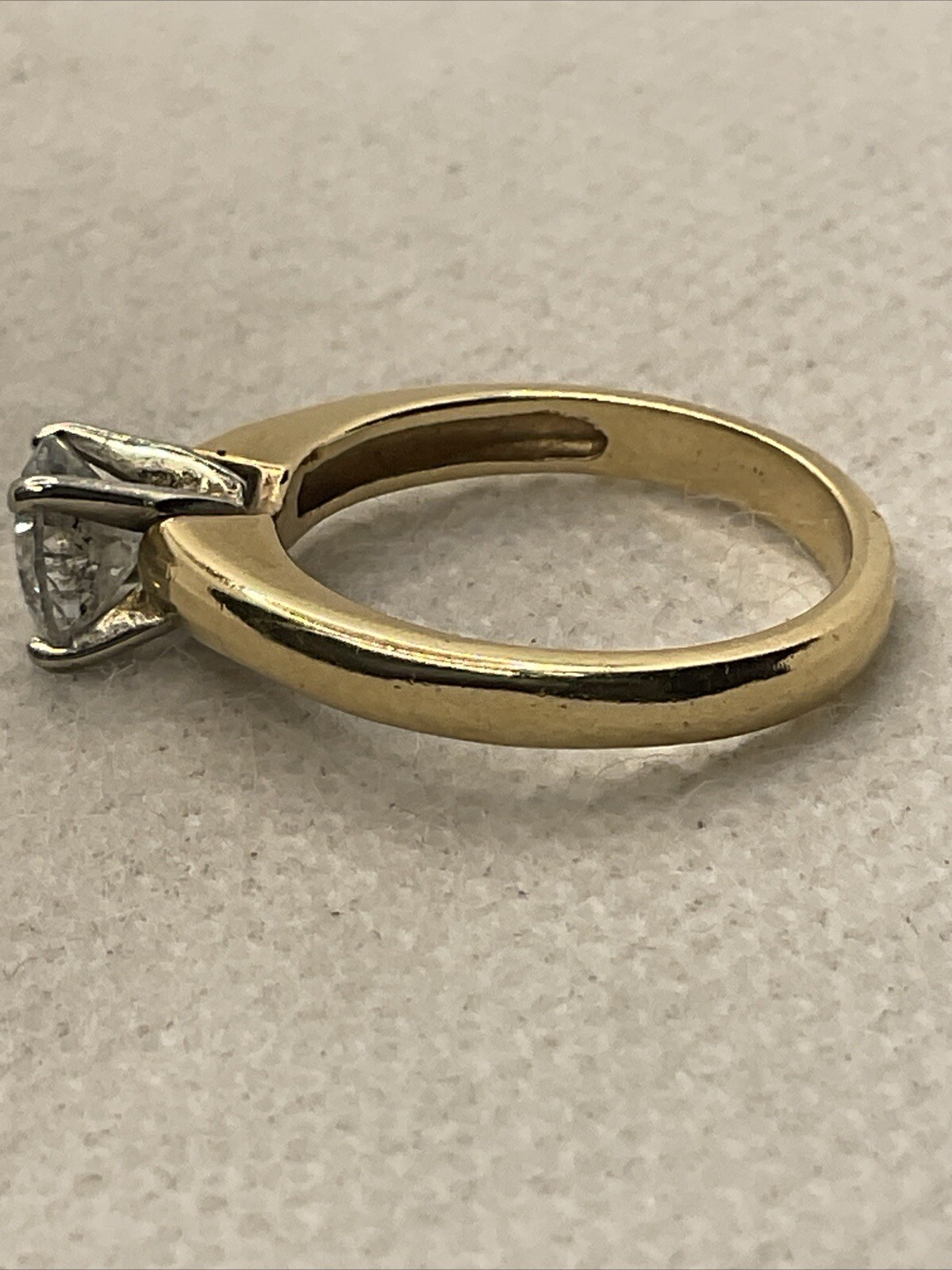 CLASSIC Solid 14K Two Tone Gold Solitaire Round D… - image 3