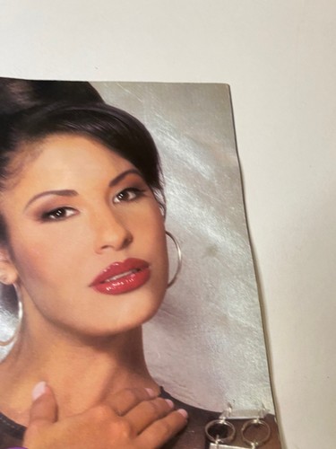 Selena Quintanilla Perez RARE Vive! Tour 2005 Concert Program Read Description - Picture 7 of 16