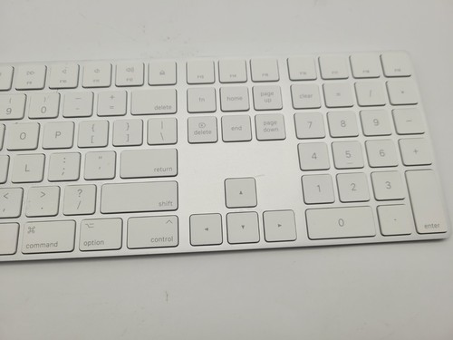 Untested!! Apple keyboard Model A1843 EMC 3138 - Picture 3 of 8