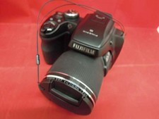 FUJIFILM FINEPIX S8200 Digital Camera