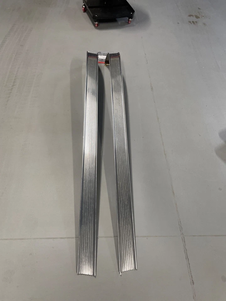 🔥 Pontiac Star Chief 1956 capó moldura cascada conjunto usado Foto 3 de 4