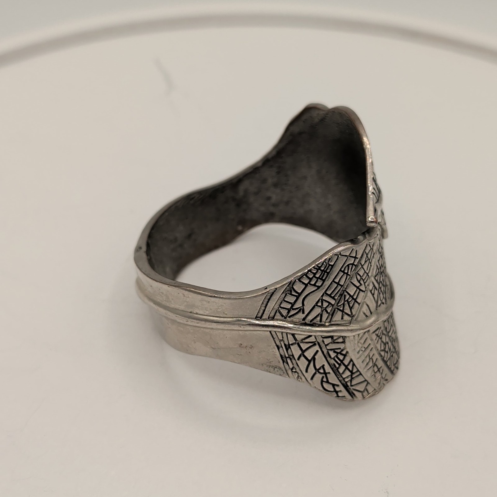 ​Brutalist Silver Leaf Bypass Bangle Hinged Brace… - image 7