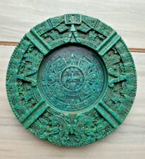 VTG Table Maya Aztec Calendar Sun Large Crush Malachite Stone Panel Ash Tray