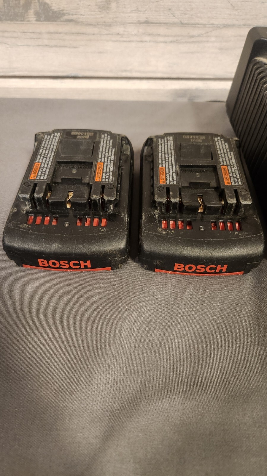 Bosch BC630 14.4to18Volt Lithium 30Minute Battery Charger And Batteries eBay