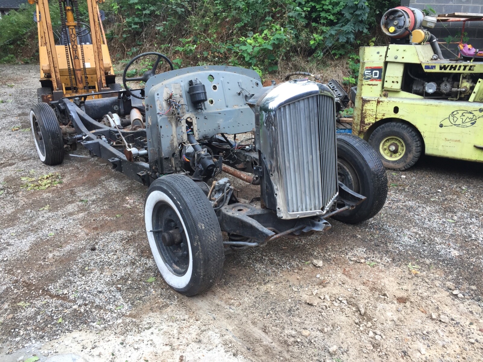 ROLLS ROYCE DAWN WRAITH BENTLEY LIGHT. WORLDS LARGEST USED 1946 - 1965 INVENTORY