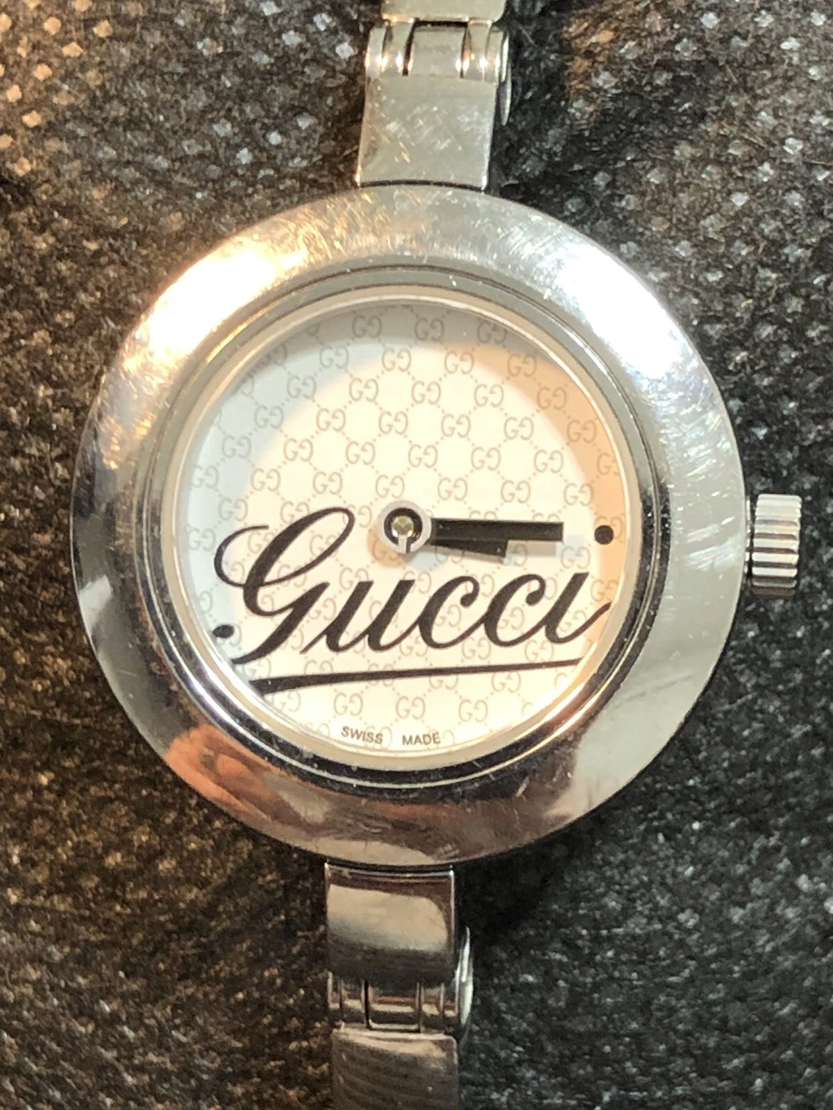 Montre bracelet femme authentique Gucci modèle 105 femmes ETA Swiss Mov. Batterie neuve
