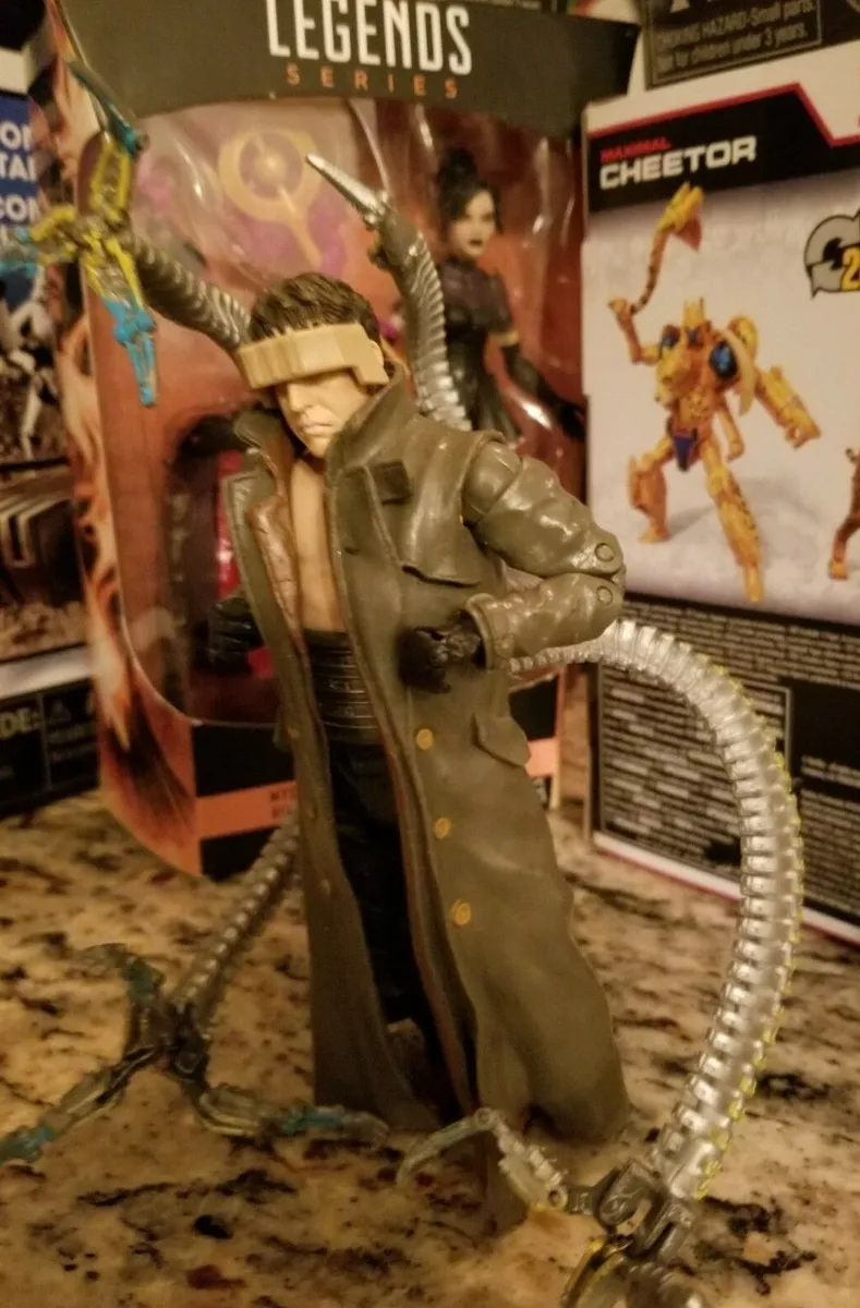 Marvel Legends Doc Ock Spider-Man 2 Movie ToyBiz Alfred Molina Doctor  Octopus Action Figure Review 