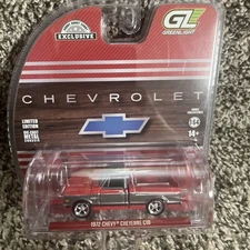 1:64 Greenlight 1972 Chevy Cheyenne C10 Short Bed RED & GUNMETAL NEW!!