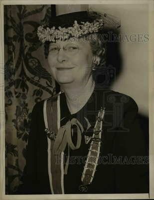 #ad 1944 Press Photo New York Mrs Samuel J Campbell at Daughters of American Rev NYC $24.99