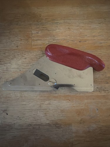 ROBERTS 10-146 CARPET Cushion Back CUTTER With Blade Heavy Duty Used Free Ship