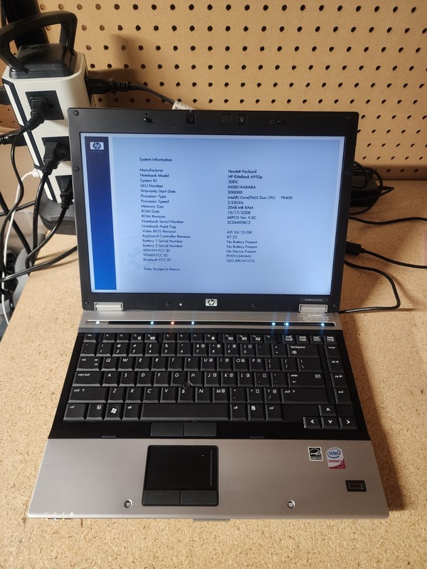 HP EliteBook 6930P Laptop Intel C2D T9400 2.53GHz 2GB RAM No HDD/OS AMD GPU