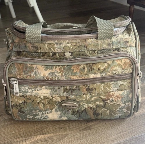 Pathfinder Travel /Everyday Bag Luggage Tote Carryon Condition Bag