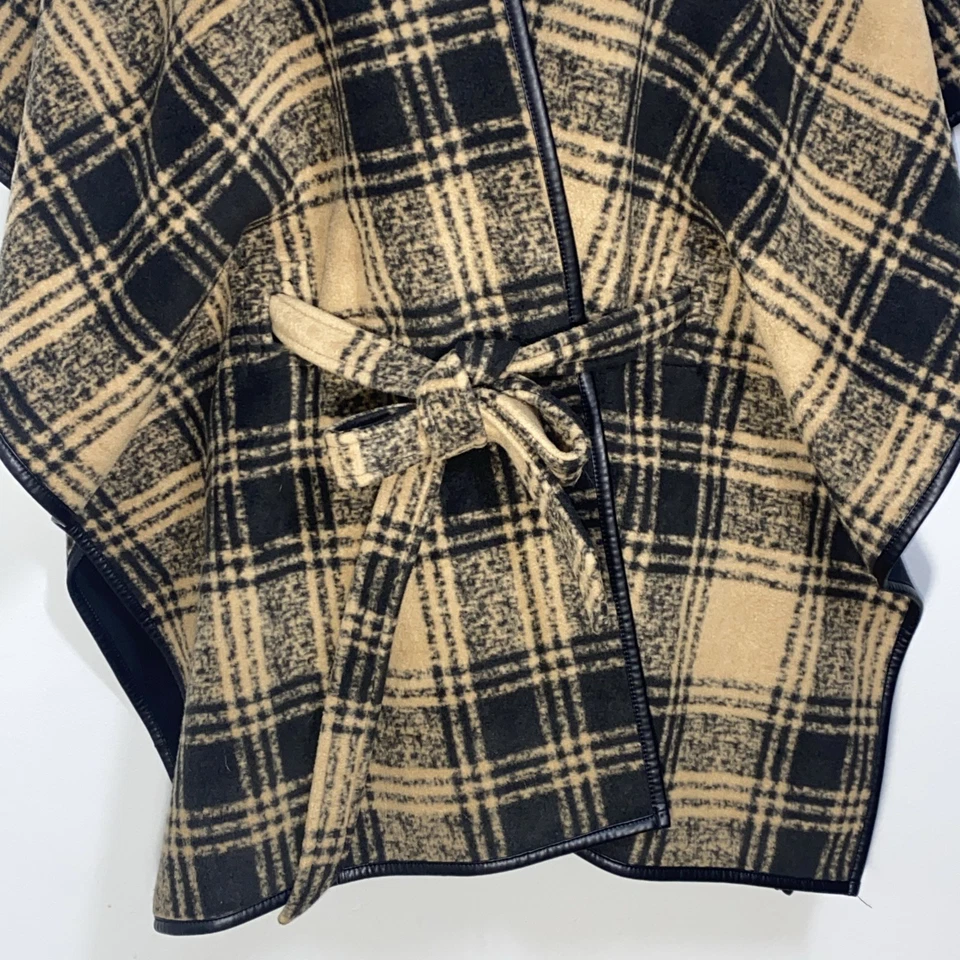 Poncho Rachel Roy para mujer pequeño/mediano marrón negro a cuadros con cinturón envolvente capa polar Foto 3 de 4