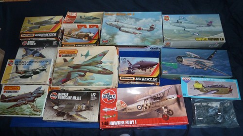 PLASTIC MODEL KIT JOB LOT CANBERRA LIGHTNING HAWK GANNET MOSQUITO 1/72 SCALE