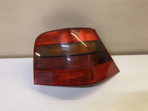 Rückleuchte Rücklicht VW Golf 4 IV rechts 1J6 945 112 S ORIGINAL rot schwarz