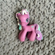 2006 My Little Pony MLP Mini Ponyville Ville Miniature Mini Sweet Berry