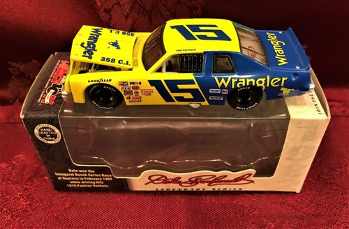 DALE EARNHARDT #15 Wrangler Jeans 1979 RCCA 1/24 Elite Car 1/64 HO Car Dcast SET - Picture 10 of 12