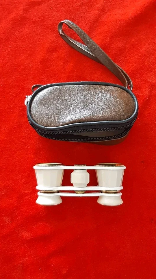 USSR Opernglas Theaterglas Russisch USSR 2,5x24-65 weiß  im Köcher KS-1189