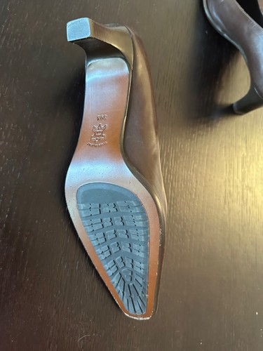 shoes - Picture 6 of 8