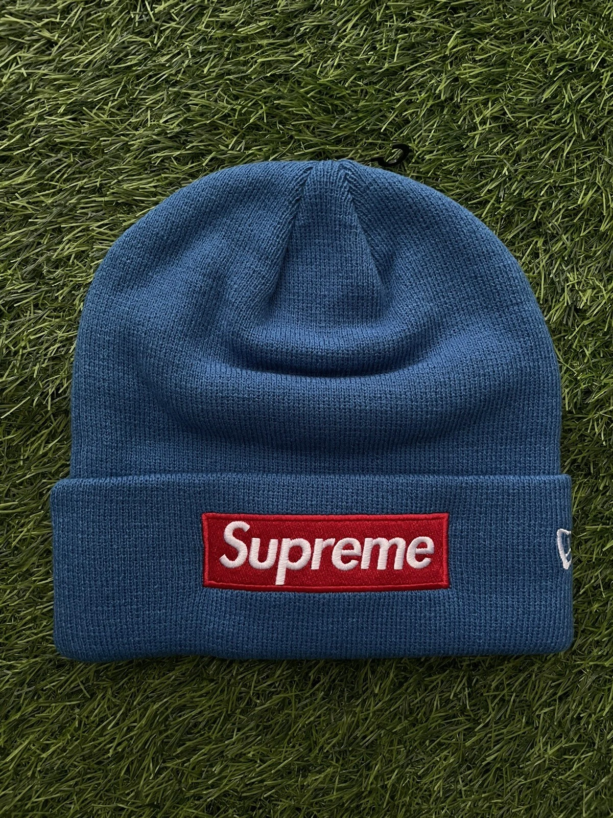 Supreme New Era Box logo Beanie bleu (FW22)   À PORTÉE DE MAIN + LIVRAISON GRATUITE