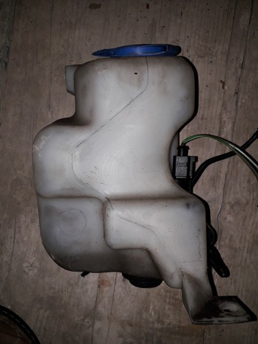 Wischwasserbehälter Waschwasserbehälter 1J0955453 Seat Audi VW GOLF IV + Pumpe