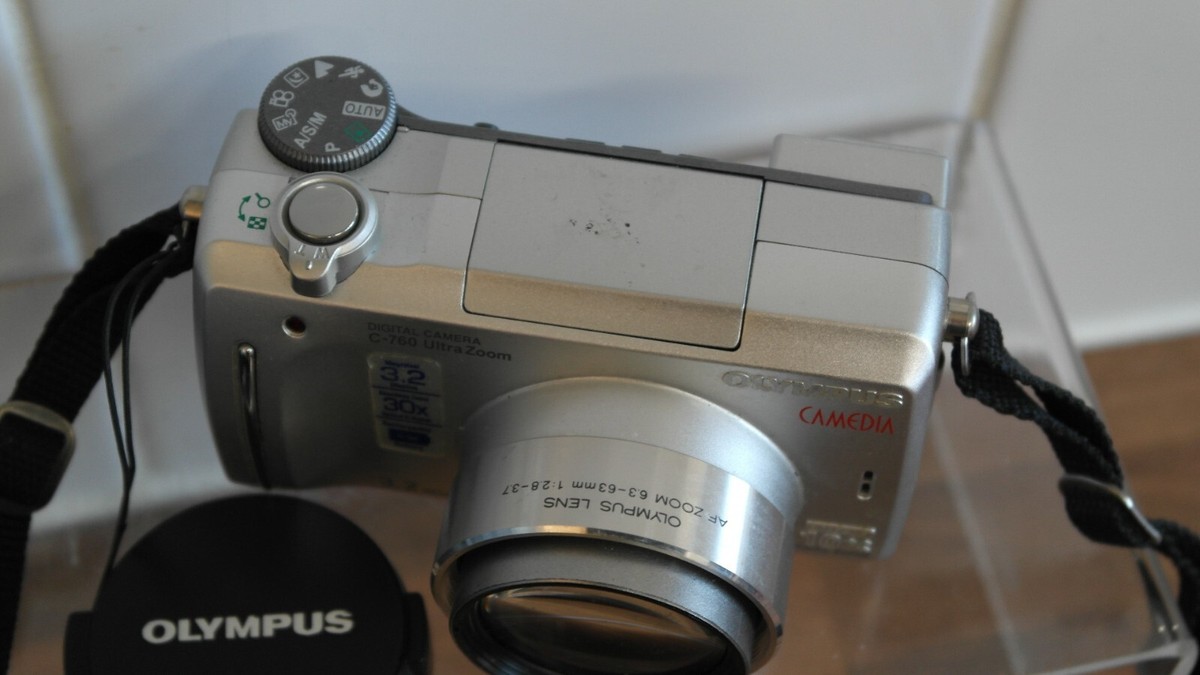 Olympus Digital Camera Camedia C-760 Ultra Zoom 3.2MP UNTESTED No