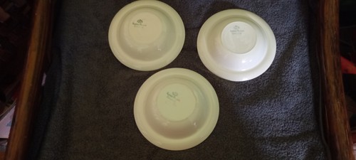 Vintage Meakin 3 rimmed bowls, solid colours (pink, grey, green) white underneat - Picture 2 of 4