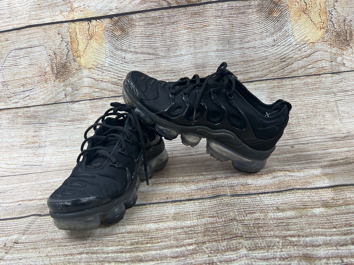 NIKE DH1063 001 AIR VAPORMAX PLUS SE WOMEN S SIZE 6.5 BLACK