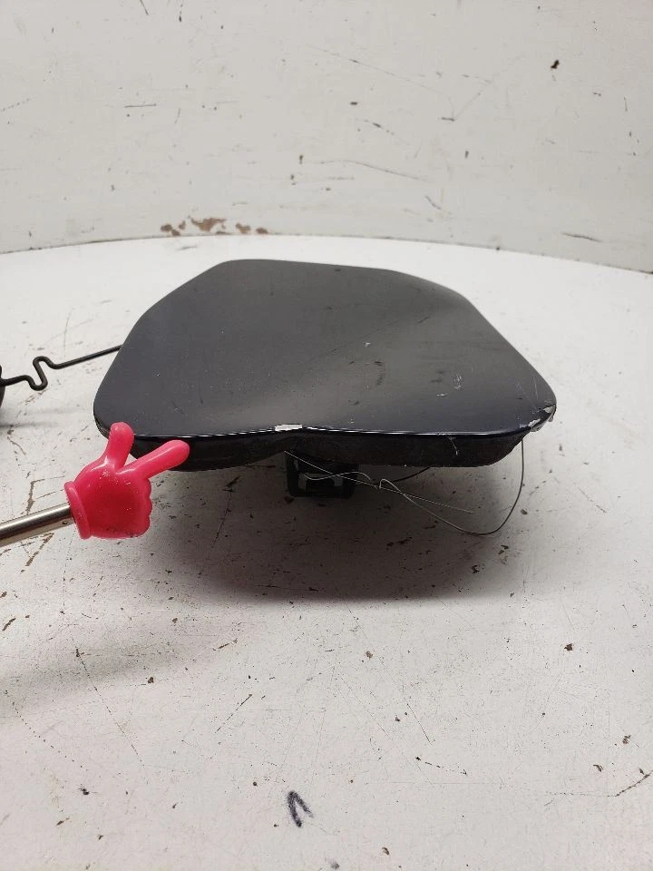 XB SCION 2006 Fuel Filler Door 1357180 - Image 3 of 4