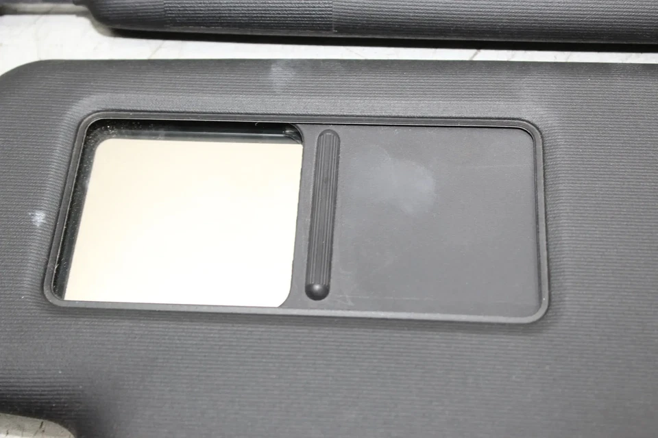 2x Sonnenblende links rechts Schwarz 5N0857551H 5N0857552H VW Tiguan I 5N Bj.13 - Bild 2 von 4