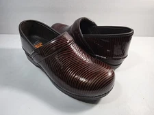 Dansko XP Womens Brown Stripe Patent Leather Prof. Work Clog - Size 40