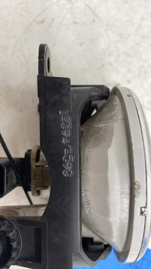 Anti brouillard droit (feux) CITROEN C3 PICASSO PHASE 1 9685425280 DV6ATED4_9HX - Photo 1/4