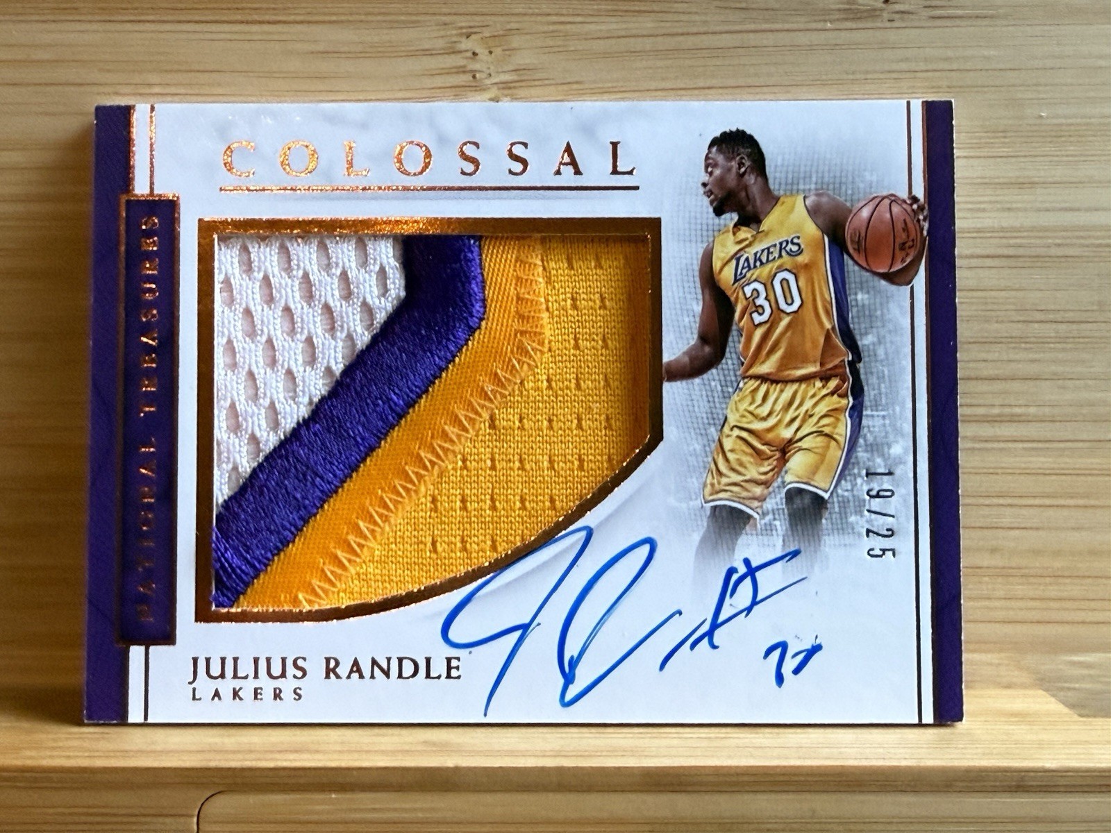 2016-17 Panini National Treasures Colossal Julius Randle Auto /25