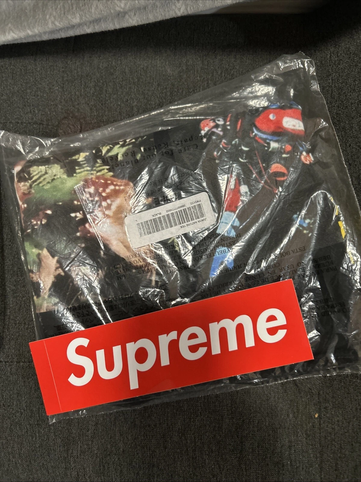 t shirt suprême noir grand